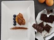 Mousse cioccolato, frutti rossi lingue gatto.