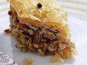 Baklava torta alla frutta secca.