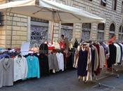 Stazione Termini. Commercio ambulante raccapricciante Gioberti Manin. zona nuovi marciapiedi completamente regalata alle bancarelle