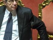 Padoan: “Rispetteremo vincoli europei”. Renzi: faccia lezioni”