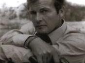 Roger Moore: nome Bond