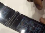 [MWC11] Fujitsu Dual Screen (Symbian) hands Geeklino.com