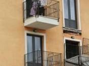 Post-terremoto dell’Aquila: sigilli balconi della Town. pericoloso affacciarsi”