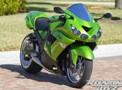 Kawasaki ZX-14 Roaring Toyz