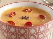 Zuppa piccante pomodori avocado