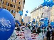 Roma, sciopero degli infermieri. Protesta Montecitorio mila interventi saltati