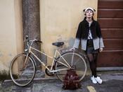 Mickey Mouse, bici, Spank, Vespe cappelli improbabili