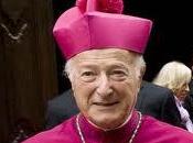 L’arcivescovo emerito Siena: “Berlusconi indicato giusta, l’omosessualità offende contro Dio”