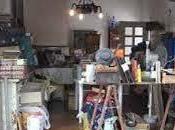 Italiani folli usati come vero proprio banco deposito qualsiasi tipo merce