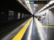 Giovane stroncato infarto metropolitana Napoli