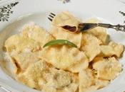 Tortelli cremaschi, primo piatto tipico della tradizione natalizia lombarda.