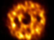 Scontri spaziali intorno alla stella 10714 osservati ALMA
