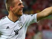 Roma vuole soffiare Podolski all’Inter