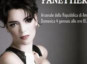 Greta Panettieri live Amalfi, domenica gennaio 2015 presso l`Arsenale della Repubblica.