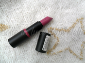 Review (swatch) Essence: rossetto labbra lunga durata wear berries!"
