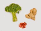 Insalata broccoli, bacche Goji zenzero Salad with berries ginger
