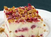 Semifreddo amaretti lamponi Cream cake with raspberries