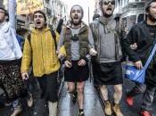 Turchia, uomini gonna contro stupri. protesta virale efficace social network