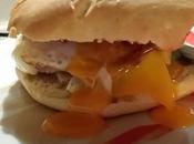 Super cheeseburger uovo alla piastra stile Food