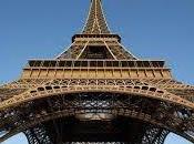 mini eolico accende Tour Eiffel