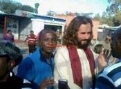 Turista italiano scambiato Gesù: l’uomo viene subito venerato