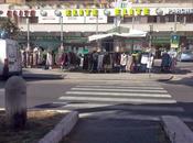 Bancarellopoli? Favela? Bidonville? l'Appia Nuova. cosa vomito, secondo alcuni problema nuovo Happio