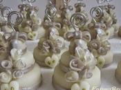 Segnaposti matrimonio: mini wedding cake bianche/argento orchidee