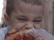 Video. “Papà vuole questa schifezza? voglio pizza!”