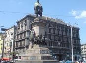 Napoli, rimosse targhe fasulle piazza corso Garibaldi