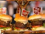 Hard Rock Cafe versione street food, cerca l’Ape Piaggio assaggia mitici burger