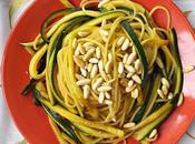 Spaghetti fusion alle zucchine pinoli