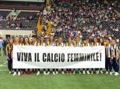 Calcio Femminile, Udinese contro Sassuolo colori Castelfranco ragazze campo striscione “Viva calcio femminile”