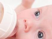 Biberon neonato: meglio vetro plastica