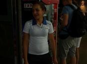 Scoprite divulgate come funziona nuovissima truffa danni turisti alla Stazione Termini estorsioni delle finte aiutanti maglietta dell'Italia