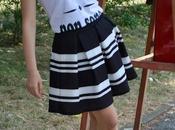 Outfit: black round circle skirt white t-shirt gonna bianca nera ruota, happiness occhiali sole italia independent