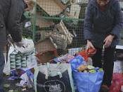 poveri restano poveri: Italia persone soffrono condizione povertà assoluta