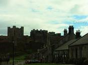 Bamburgh: castello, spiaggia, storia