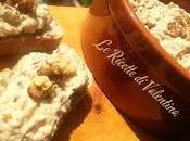 Crema melanzane noci crostini condire pasta