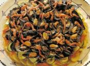 Tortiera cozze., piatto tipico della cucina pugliese.