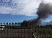 Nube nerissima Torre Greco, fuoco partito dalle cave Villa Inglese