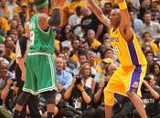 Lakers dominano gara