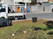 Roma verde così schifo senzatetto sono messi pulire giardinetti. storia incredibile Colli Albani