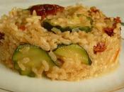 Risotto integrale zucchina, pomodori secchi mozzarella