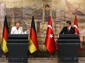 Merkel vuole convincere Turchia fermare partenze rifugiati cambio miliardi