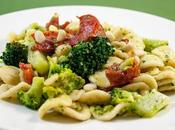 Pasta pomodori secchi, mandorle broccoli with dried tomatoes, almonds