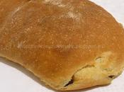 Pane tipo ciabatta olive nere