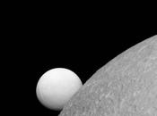 Encelado Dione: lune confronto