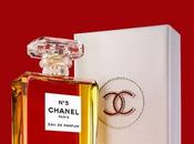 Chanel celebra Natale: profumi vestiti festa