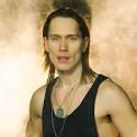PelleK voce estende quattro ottave.