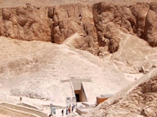 Archeologia funeraria. Valle importante cimitero dell’Egitto.